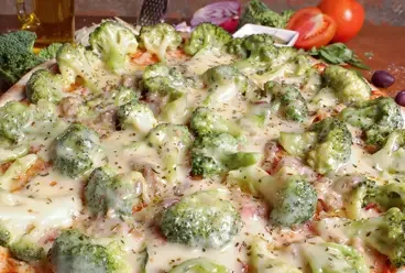 pizza brocolis
